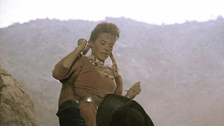 Debbie âgée soulevée
